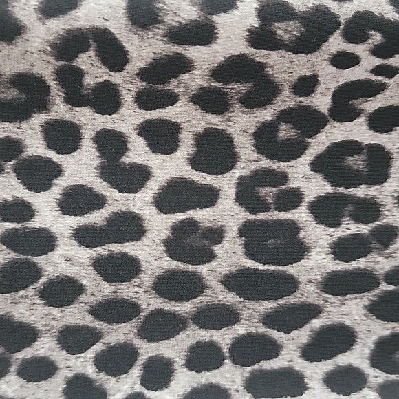 MICHAEL KORS 2X ANIMAL PRINT BELL SLEEVE BLOUSE - Picture 4 of 11